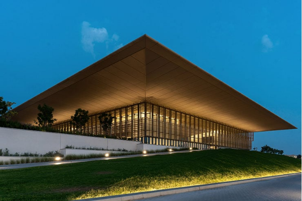 Sharjah Achieves record AED5.5bn